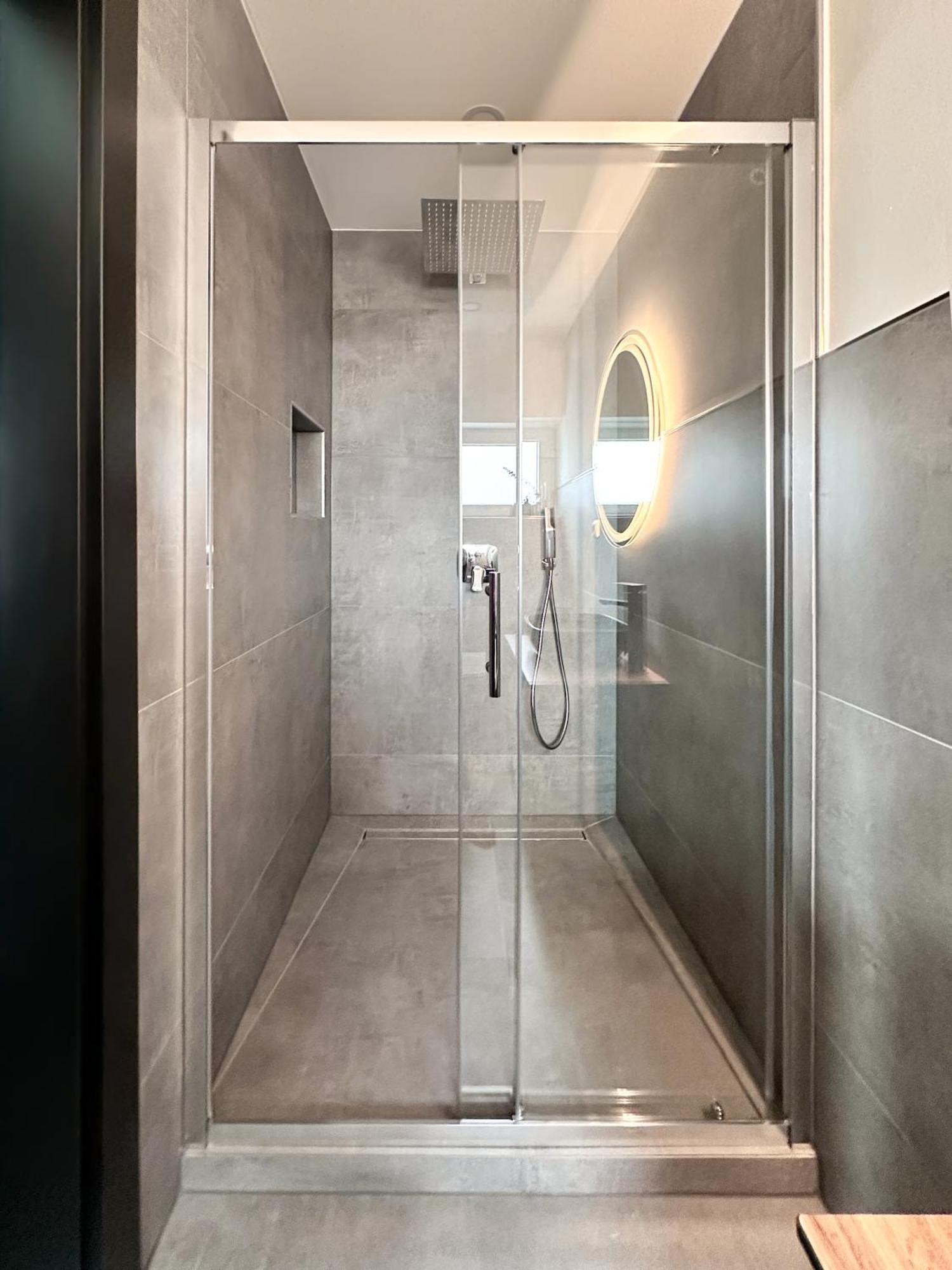 Si-View Doppelzimmer Siegen Zimmer 15 - Hotel Buitenkant foto