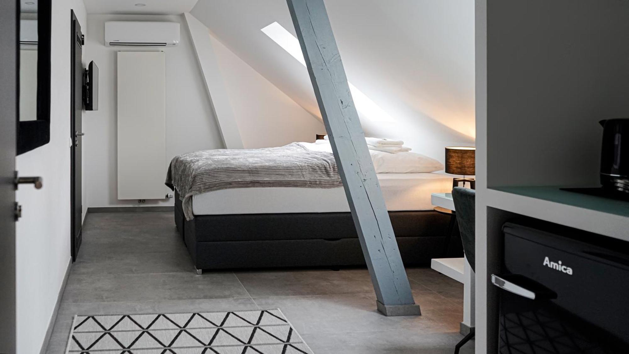 Si-View Doppelzimmer Siegen Zimmer 15 - Hotel Buitenkant foto